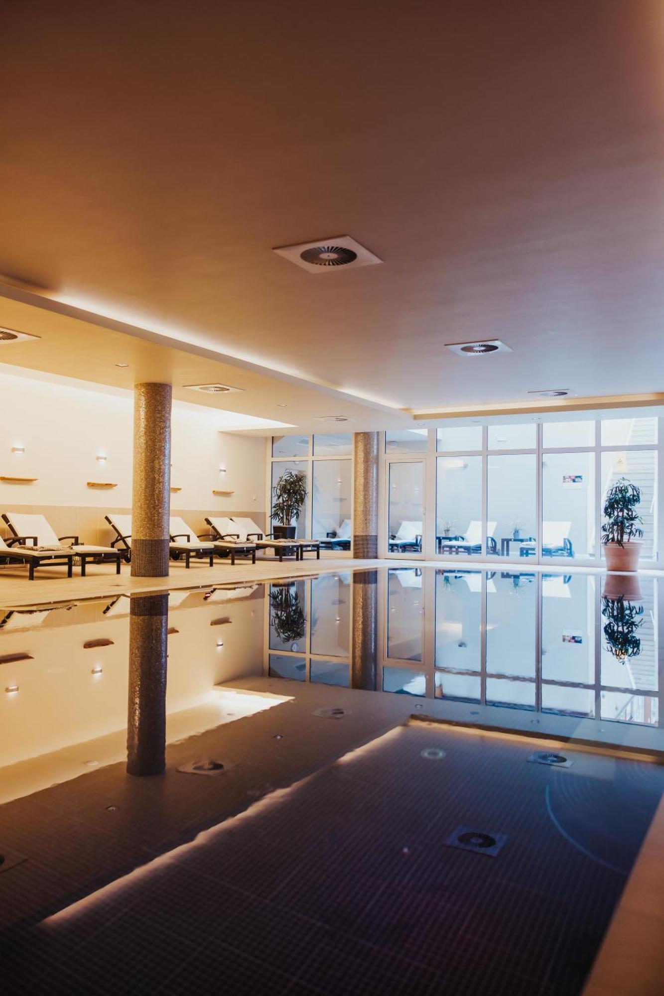 Hotel IV Jahreszeiten Strandperle Kuhlungsborn Bagian luar foto